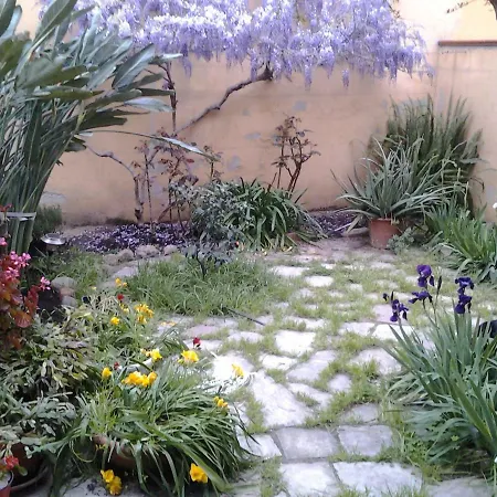 Il Sole B&B 콰르투 산텔레나